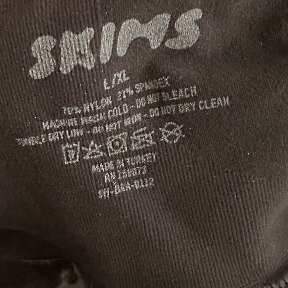 SKIMS Seamless Sculpt Bralette In Onyx Black Bra Sport Athletic Casual Bra - Picture 8 of 10